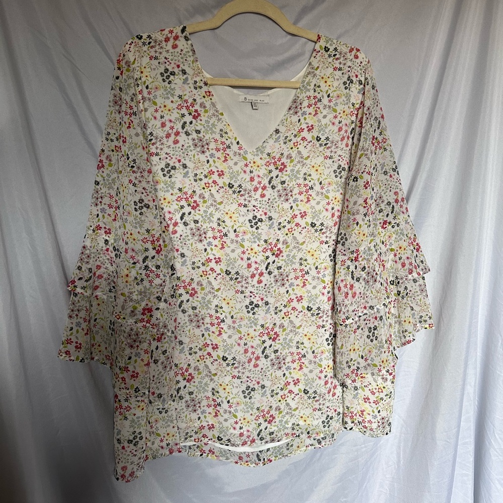 Skies Are Blue 3/4 sleeve Blouse
Floral Print
Size 2X